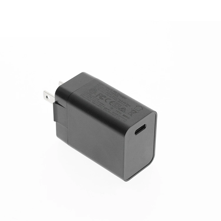 Us Pd 18W Charger Type-C Wall Charger Fast Charging Pd Charger Adapter AC DC Power Adapter with CE UL FCC